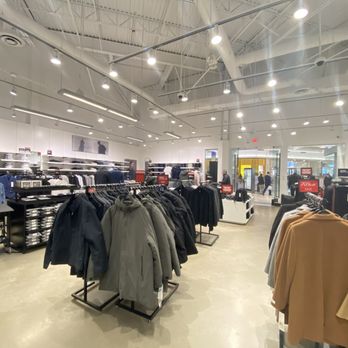 Calvin Klein - Women's Clothing Near Me - Rosemont, Illinois Calvin Klein - Women's Clothing Near Me - Rosemont, Illinois