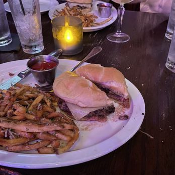 Belle Tavern - burger & truffle fries - Wine Bars Near Me - Memphis, Tennessee