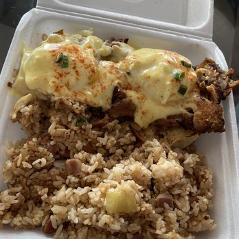 Button Up Cafe - 2. Kalua Pork Hash Eggs Benny - Breakfast & Brunch Near Me - Pearl City, Hawaii Button Up Cafe - 2. Kalua Pork Hash Eggs Benny - Breakfast & Brunch Near Me - Pearl City, Hawaii