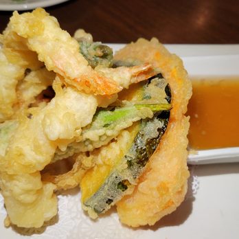 Umi Sake House - HH Tempura platter with two pieces of prawns & six pieces of veggies, $7 - 5 Stars - Sushi Bars Near Me - Seattle, Washington Umi Sake House - HH Tempura platter with two pieces of prawns & six pieces of veggies, $7 - 5 Stars - Sushi Bars Near Me - Seattle, Washington