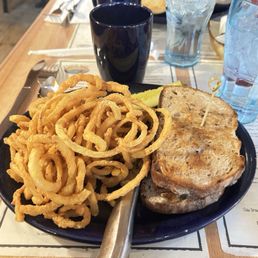 Patty melt and onion rings