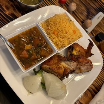 El Jefe - Pollo Asado, charro beans, rice and green salsa - Mexican Near Me - Webster, Texas El Jefe - Pollo Asado, charro beans, rice and green salsa - Mexican Near Me - Webster, Texas