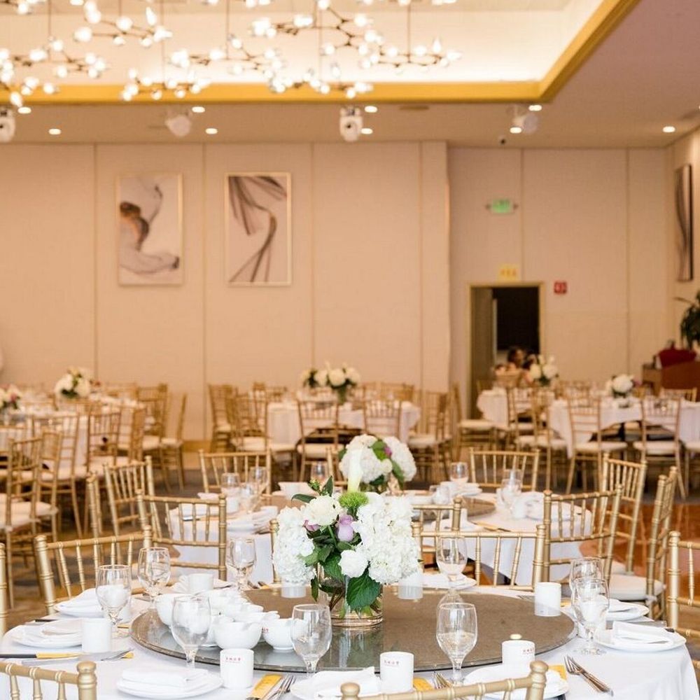 Huynh Events - Reception centerpieces - Bounce House Rentals Near Me Huynh Events - Reception centerpieces - Bounce House Rentals Near Me