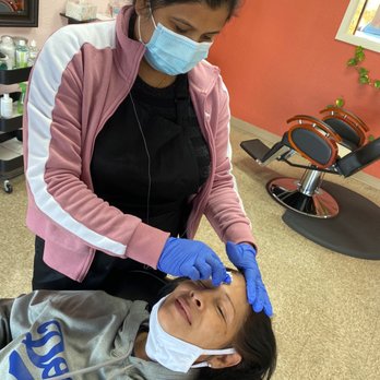 Lovely Brows & Lashes - She's so gentle! I love it - Eyelash Service Near Me - Killeen, Texas