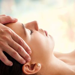 Hollistic Massage & Wellness Clinics