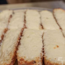 Pizza Di Nonna - Garlic bread with cheese!