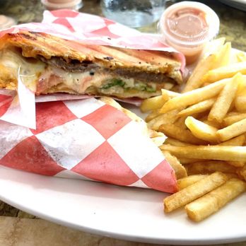 Mi Tierra Restaurant - Carne Sandwich - Spanish Near Me - Hillside, New Jersey