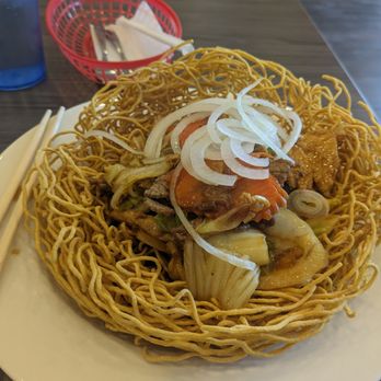 Pho Noodles - In beef, I think you use stir-fried meat and eat it with fish sauce noodles - Vietnamese Near Me - Phoenix, Arizona Pho Noodles - In beef, I think you use stir-fried meat and eat it with fish sauce noodles - Vietnamese Near Me - Phoenix, Arizona