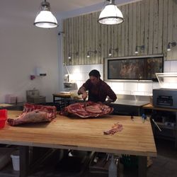 Pascal le Boucher - Le boucher s'éxécute devant vous