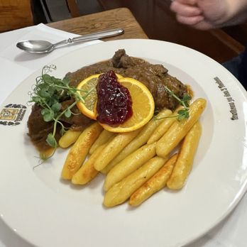 Gasthaus zu den drei Hacken - Venison with dumplings - Austrian Near Me - Vienna, 9