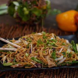 Shahi Nihari & Chopsticks - Hakka Noodles