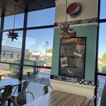 Oscar’s Taco Shop - Nicely decorated - Tacos Near Me - Surprise, Arizona