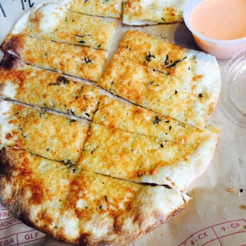 MOD Pizza - Garlic strips with Sri rancha dipping sauce - Pizza Near Me - Naperville, Illinois