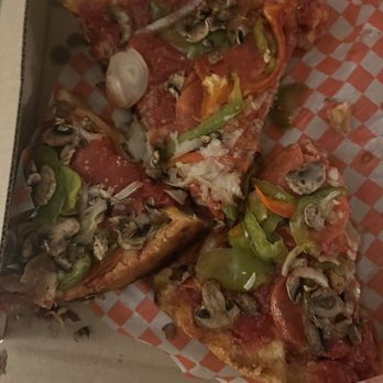 Pizzeria Uno - Leftovers - Pizza Near Me - Chicago, Illinois