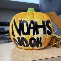 Noah's Nook Family Restaurant - The entrance