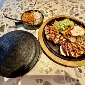 La Popular Hollywood - Chicken Fajitas Plate - Mexican Near Me - Hollywood, California