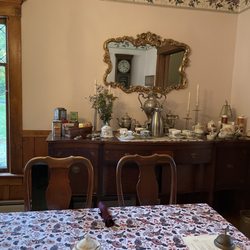 Mad River Inn - Tea station that reeled me in