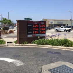 Vons Gas Station