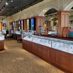 Atlantic City Jewelry - Atlantic City Jewelry has a huge selection of jewelry including vintage and estate pieces.