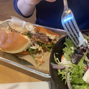 Hops & Sessions - Burger and salad - Beer Bar Near Me - Livermore, California