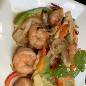Williamsburg Thai Cuisine - Shrimp and Steamed Vegetables - Thai Near Me - Brooklyn, New York Williamsburg Thai Cuisine - Shrimp and Steamed Vegetables - Thai Near Me - Brooklyn, New York