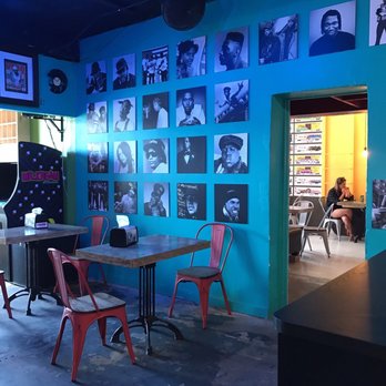 Mr Kream - Nice Photographs on the wall - Ice Cream & Frozen Yogurt Near Me - Miami, Florida