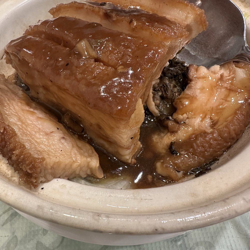 L H Restaurant - Stew Pork BellyPot - Dim Sum Near Me - San Francisco, California L H Restaurant - Stew Pork BellyPot - Dim Sum Near Me - San Francisco, California