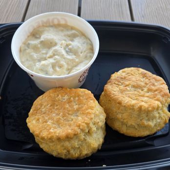 Maple Street Biscuit Company - Biscuits and gravy - Breakfast & Brunch Near Me - Mansfield, Texas