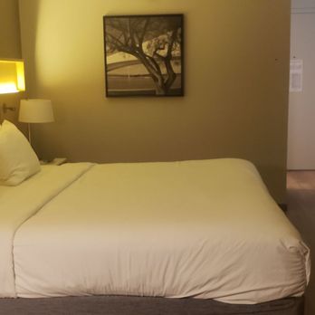 Radisson Hotel Phoenix Airport - Hotels Near Me - Phoenix, Arizona