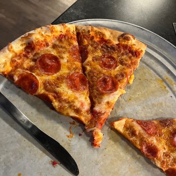 Surge Entertainment by Drew Brees - Pepperoni pizza - Arcades Near Me - West Monroe, Louisiana Surge Entertainment by Drew Brees - Pepperoni pizza - Arcades Near Me - West Monroe, Louisiana