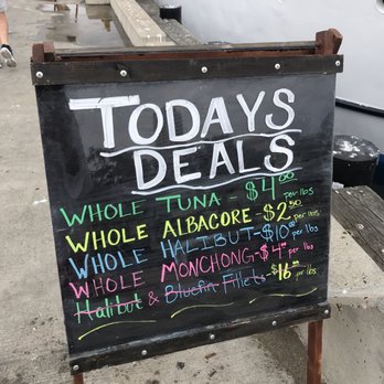 Tuna Harbor Dockside Market - Seafood Markets Near Me - San Diego, California
