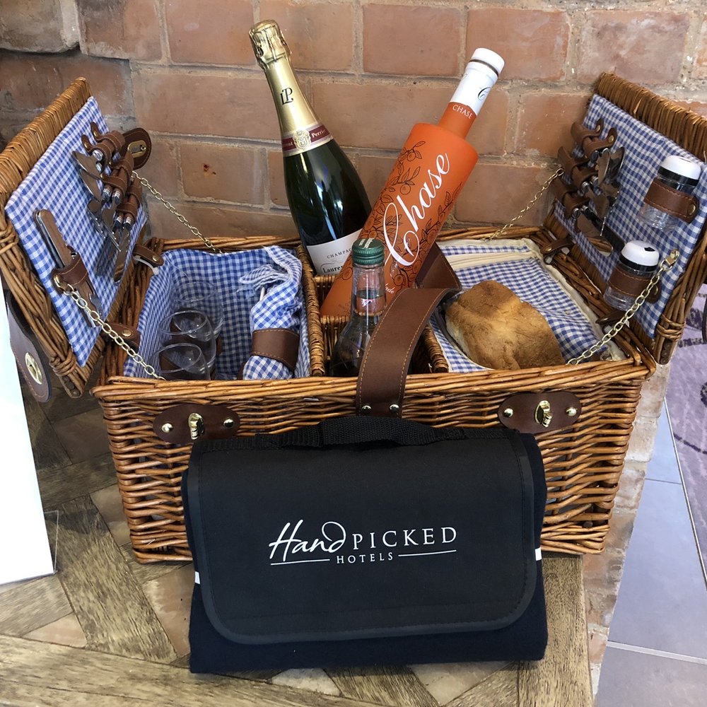 Stanbrook Abbey Hotel - Picnic anyone? - Hotels Near Me - Worcester, WOR