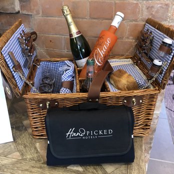 Stanbrook Abbey Hotel - Picnic anyone? - Hotels Near Me - Worcester, WOR