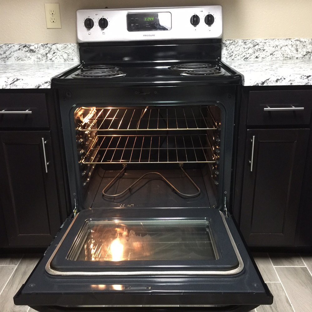 Icon at Corpus Christi - Spotless apartment on Move out day but don't expect to get your deposit back they will find a way to take all of it and then some. - Apartments Near Me - Corpus Christi, Texas