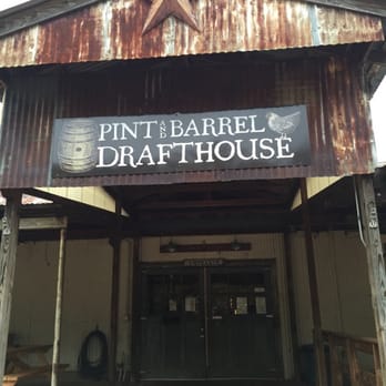 Pint and Barrel Drafthouse - Gastropubs Near Me - Palestine, Texas