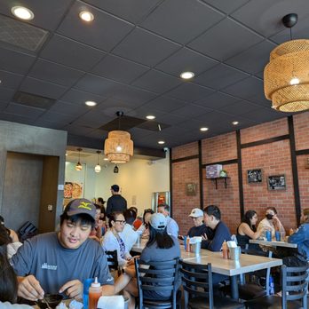 Uncle Fung Borneo Eatery - Busy Saturday - Indonesian Near Me - Long Beach, California Uncle Fung Borneo Eatery - Busy Saturday - Indonesian Near Me - Long Beach, California