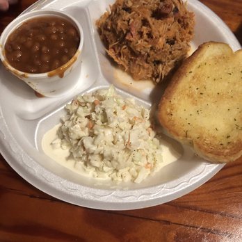 Georgia Bob's Barbecue Company - Perry - Pulled pork, baked beans garlic bread and coleslaw - Barbeque Near Me - Perry, Georgia Georgia Bob's Barbecue Company - Perry - Pulled pork, baked beans garlic bread and coleslaw - Barbeque Near Me - Perry, Georgia