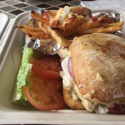 Chicken bacon ranch melt with cheese fries Chicken bacon ranch melt with cheese fries