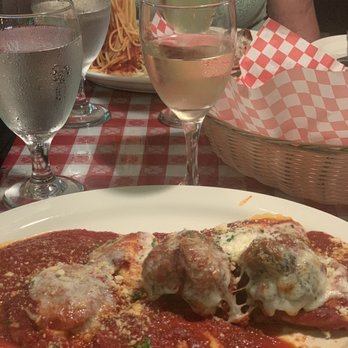 La Strada Italian Restaurant - Cheese Ravioli with Meatballs - Italian Near Me - Saint Augustine, Florida La Strada Italian Restaurant - Cheese Ravioli with Meatballs - Italian Near Me - Saint Augustine, Florida