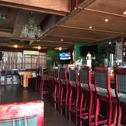 McCarthy's Irish Pub - El interior de Mc Carthys un miércoles a las 2 pm.