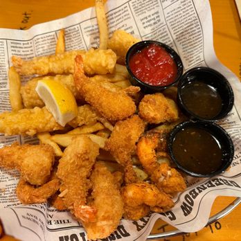 Bubba Gump Shrimp - Shrimper's Heaven entree - Seafood Near Me - Long Beach, California