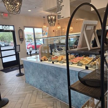 Horizon Shine - Pastry counter - Coffee & Tea Near Me - Henderson, Nevada