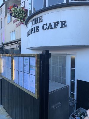 Magpie Café by null