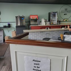 Alleyway Cafe - When you first walk in