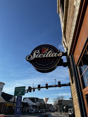 Sicilia's Pizzeria by null