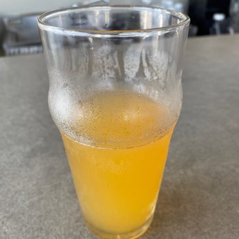 Clearwater Brewing Company - Beachy Peachy Hefeweizen - Breweries Near Me - Clearwater, Florida Clearwater Brewing Company - Beachy Peachy Hefeweizen - Breweries Near Me - Clearwater, Florida