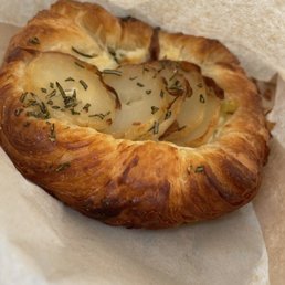 Potato and leek danish