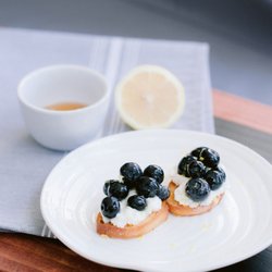 MealSmith - Blueberry + Lemon Crostini
