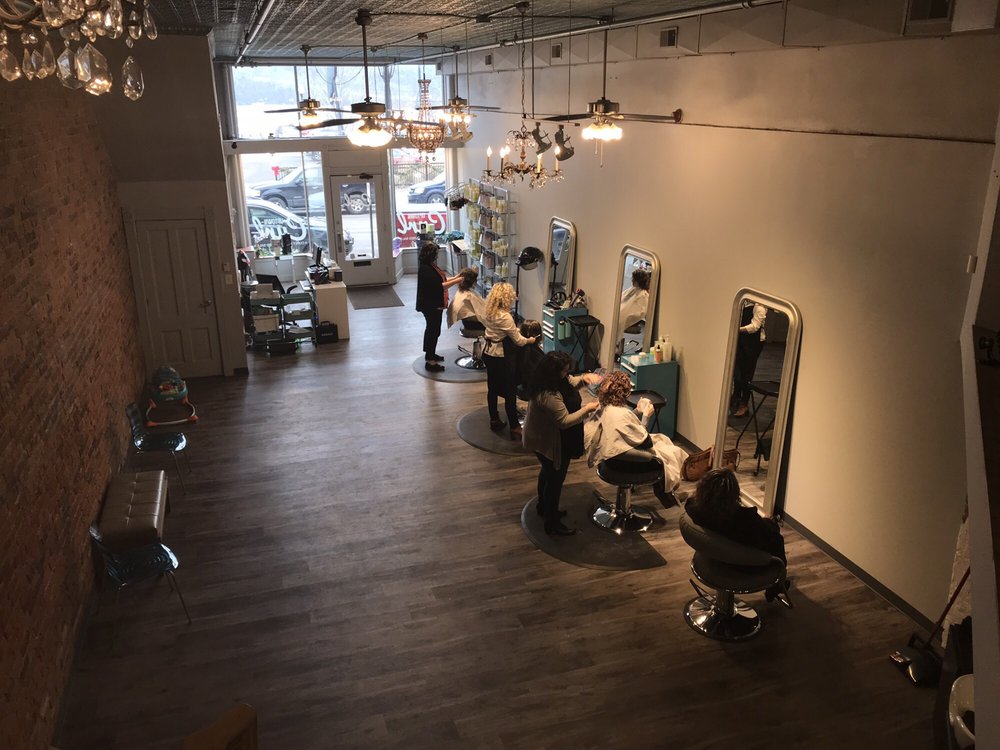 UPTOWN CURL STILLWATER 25 Photos Hair Salons 120 Main St N