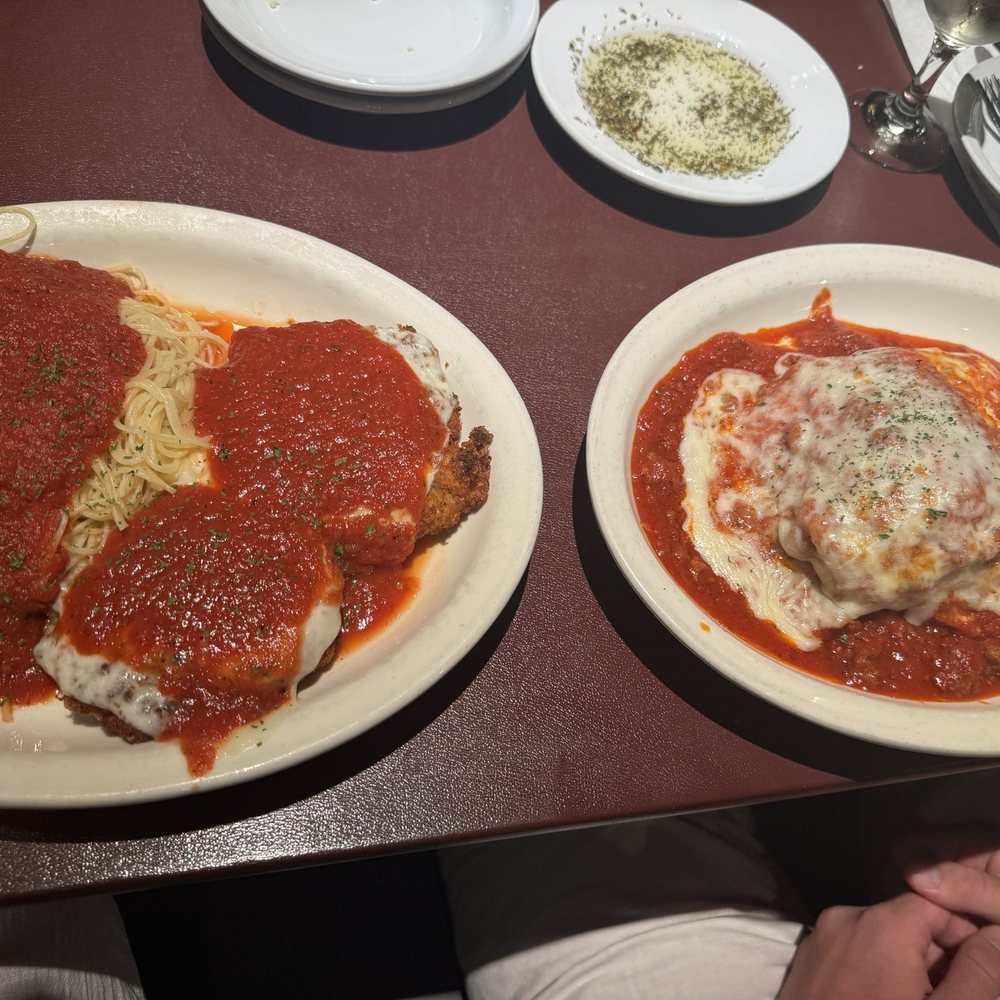 Johnny Carino's - Classic Chicken Parmesan - Italian Near Me - Pigeon Forge, Tennessee